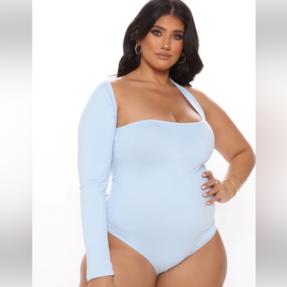Fashion nova baby blue bodysuit 💙